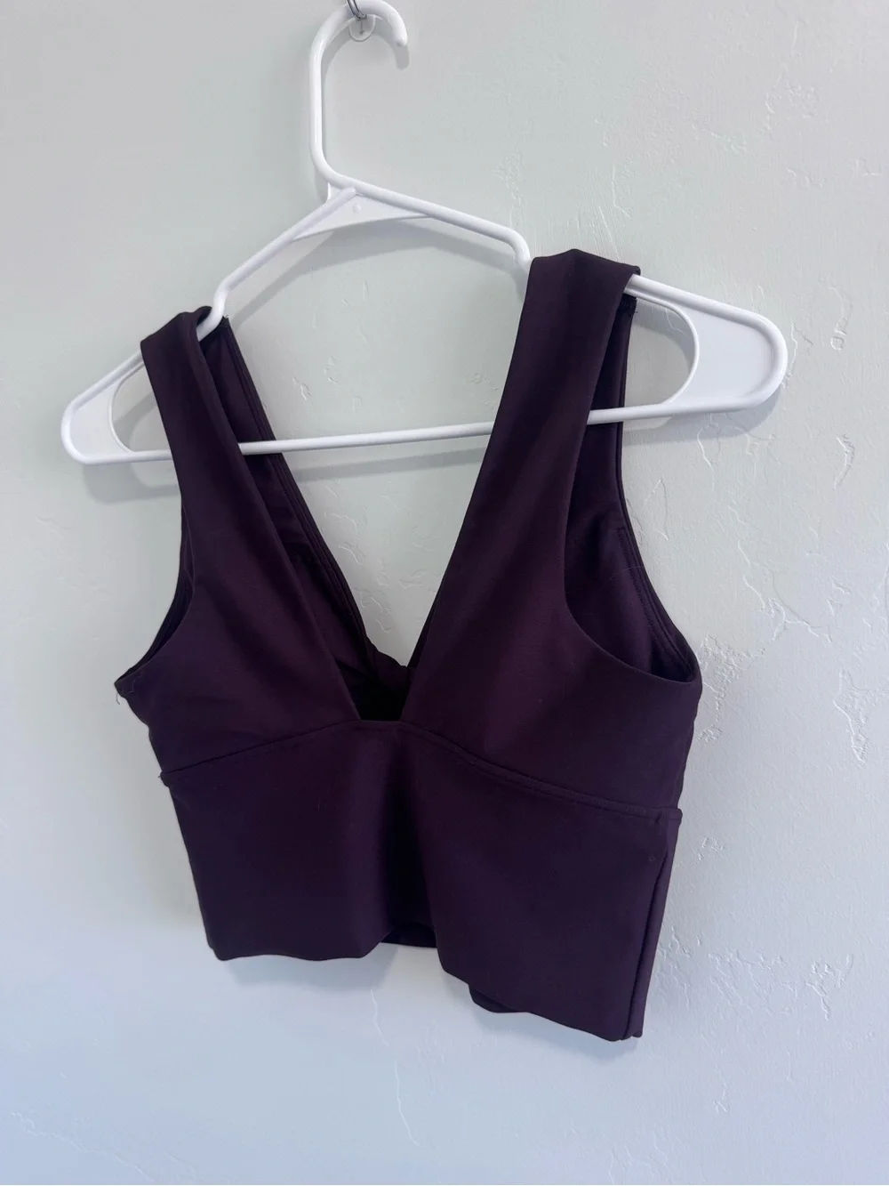 Old Navy Light Support PowerSoft Twist Longline Sports Bra Plum Small